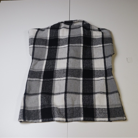 Plaid Flannel Shirt Black Gray Long Sleeve Button Down Mens Womens - Picture 2 of 5